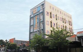 Luxpoint Hotel Baratajaya